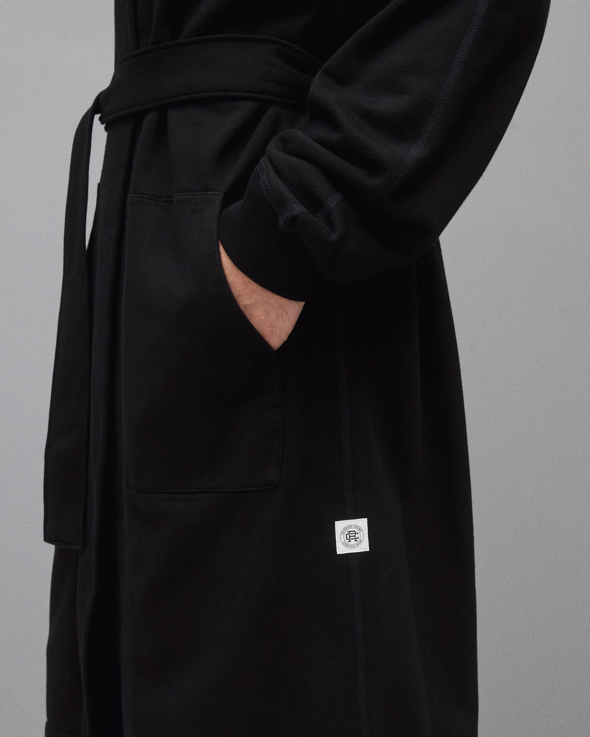 Midweight Terry Logo Relaxed Hooded Robe - Image 7