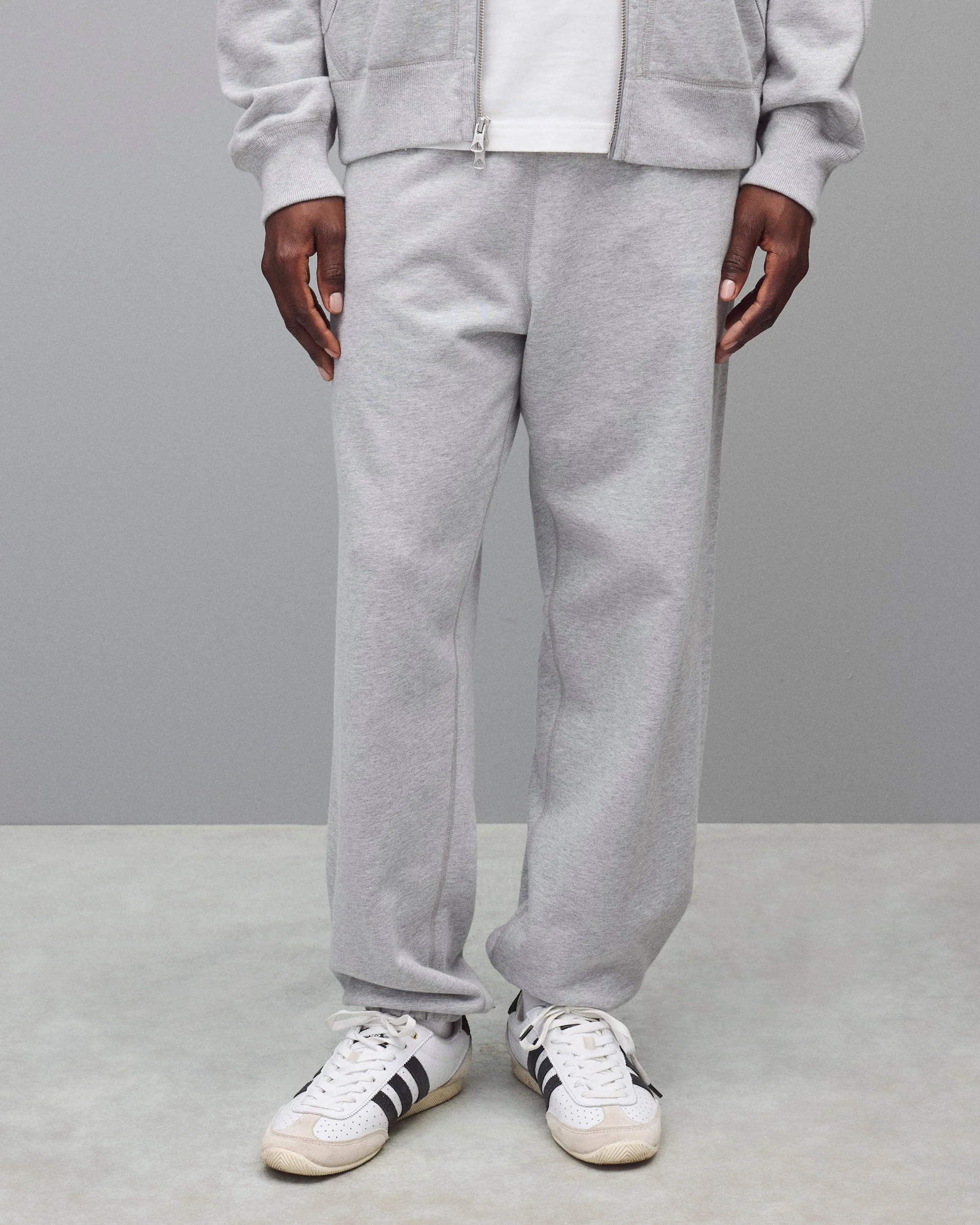 Midweight Terry Relaxed Cuffed Sweatpant - Image 3