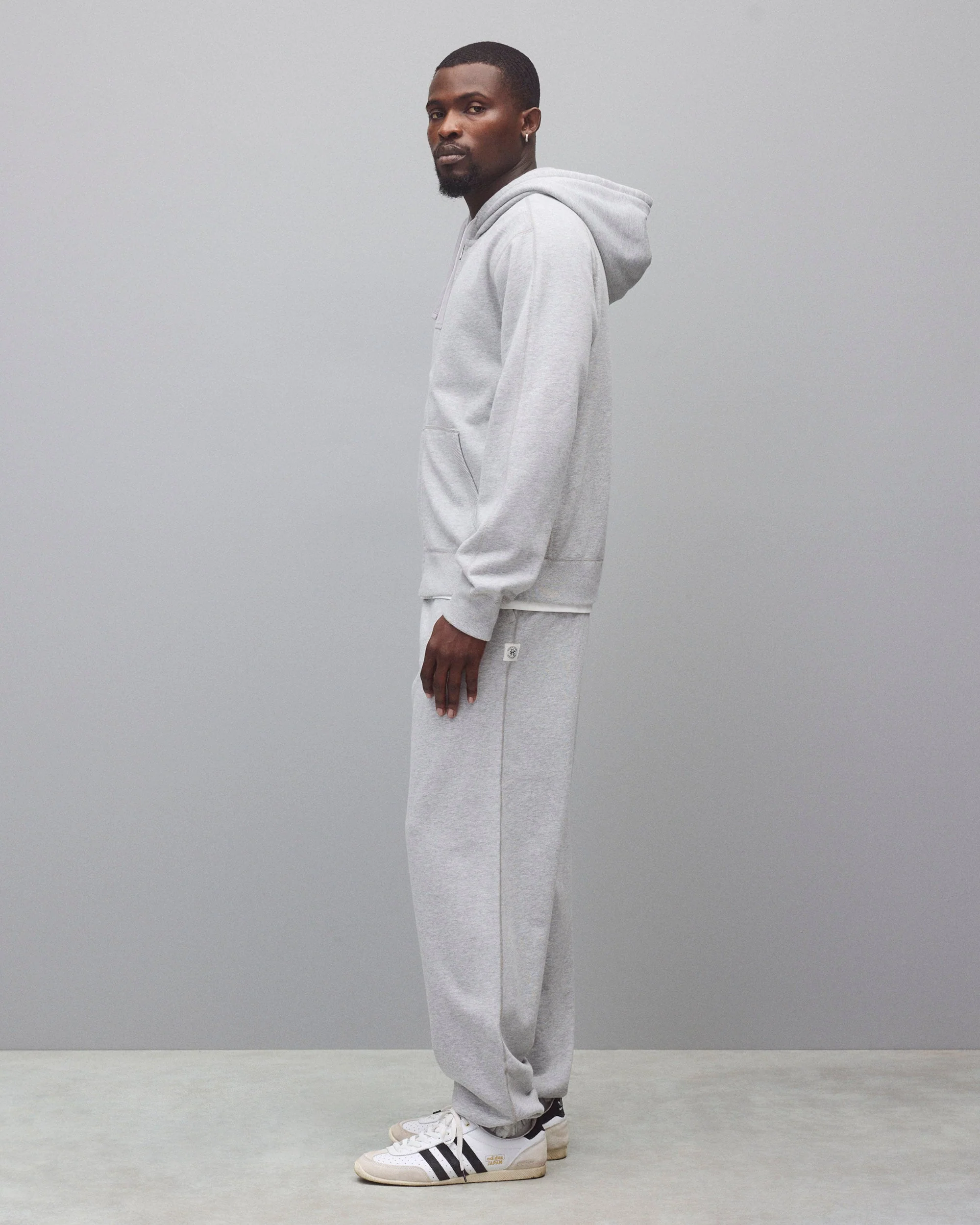 Midweight Terry Relaxed Cuffed Sweatpant - Image 4