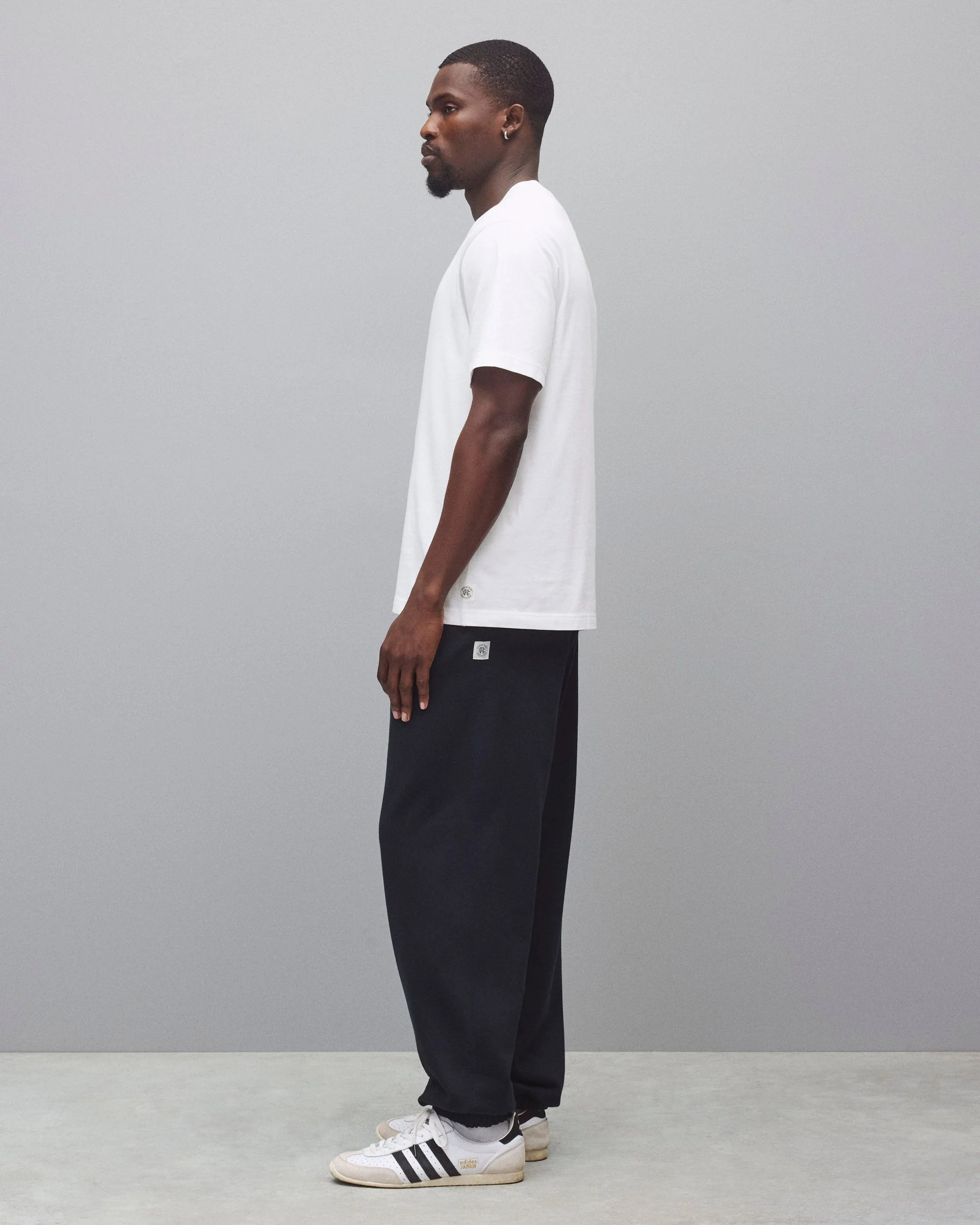 Midweight Terry Relaxed Cuffed Sweatpant - Image 4