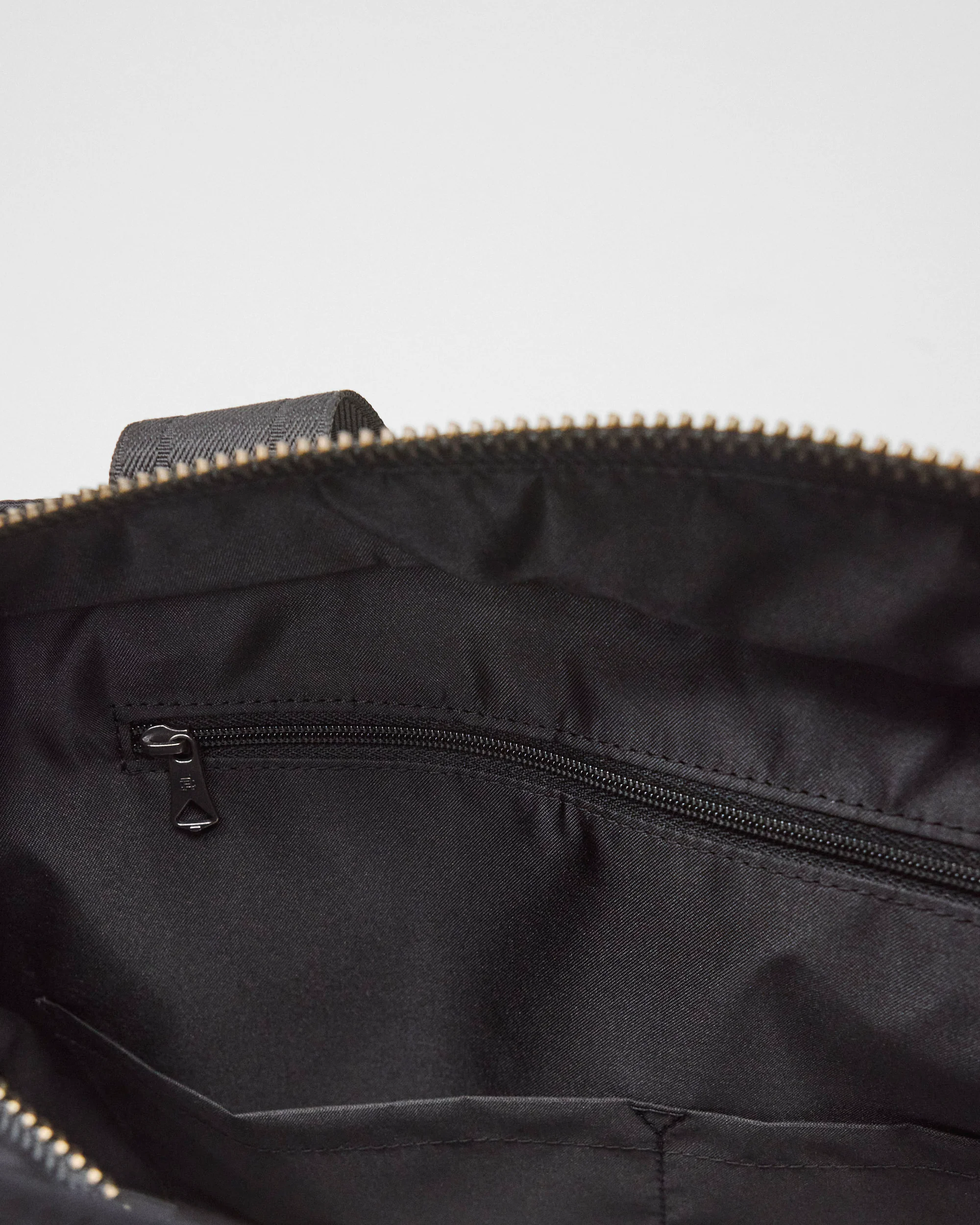 Nylon Twill Road Helmet Bag - Image 10